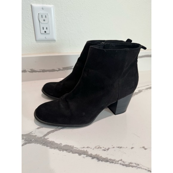 Old‎ Navy Suede Booties Zip Up Heeled Boots Size 9 Black - Picture 1 of 7